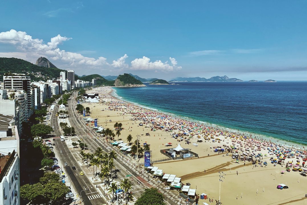 Copacabana Rio de Janeiro: O guia definitivo com os 10 must-do no bairro  mais vibrante - Mapa Dos Viajantes